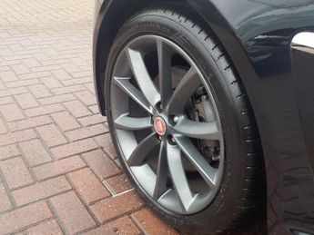 JAGUAR XF 2.2d R-Sport Sportbrake 5dr Diesel Auto Euro 6 (s/s) (200 ps)