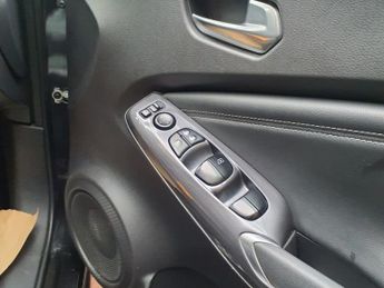 NISSAN JUKE 1.0 DIG-T N-Connecta SUV 5dr Petrol DCT Auto Euro 6 (s/s) (114 p