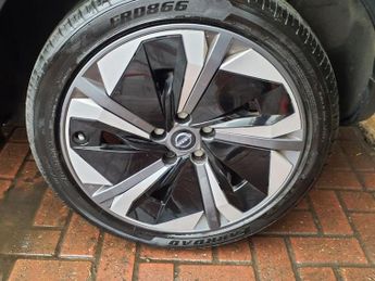 NISSAN JUKE 1.0 DIG-T N-Connecta SUV 5dr Petrol DCT Auto Euro 6 (s/s) (114 p