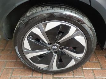 NISSAN JUKE 1.0 DIG-T N-Connecta SUV 5dr Petrol DCT Auto Euro 6 (s/s) (114 p