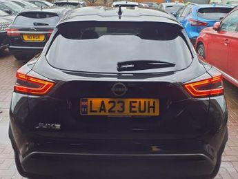 NISSAN JUKE 1.0 DIG-T N-Connecta SUV 5dr Petrol DCT Auto Euro 6 (s/s) (114 p