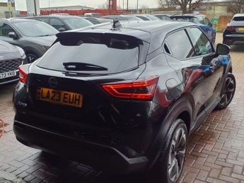 NISSAN JUKE 1.0 DIG-T N-Connecta SUV 5dr Petrol DCT Auto Euro 6 (s/s) (114 p