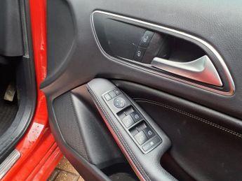 MERCEDES-BENZ A-CLASS 1.5 A180d Sport (Executive) Hatchback 5dr Diesel 7G-DCT Euro 6 (