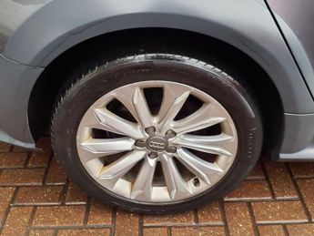 AUDI A4 ALLROAD 2.0 TDI Estate 5dr Diesel S Tronic quattro Euro 5 (s/s) (177 ps)