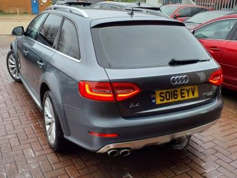 AUDI A4 ALLROAD 2.0 TDI Estate 5dr Diesel S Tronic quattro Euro 5 (s/s) (177 ps)