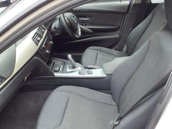 BMW 3 SERIES 2.0 318d BluePerformance SE Touring 5dr Diesel Auto Euro 6 (s/s)