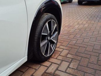 PEUGEOT E-208 50kWh GT Hatchback 5dr Electric Auto (136 ps)