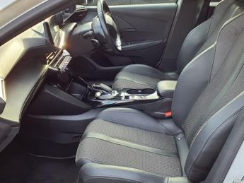 PEUGEOT E-208 50kWh GT Hatchback 5dr Electric Auto (136 ps)