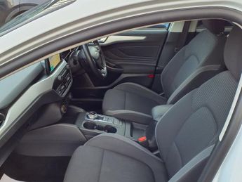 FORD FOCUS 1.0T EcoBoost Zetec Hatchback 5dr Petrol Auto Euro 6 (s/s) (125 