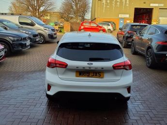 FORD FOCUS 1.0T EcoBoost Zetec Hatchback 5dr Petrol Auto Euro 6 (s/s) (125 