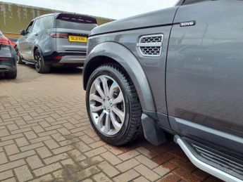 LAND ROVER DISCOVERY 4 3.0 SD V6 HSE Luxury SUV 5dr Diesel Auto 4WD Euro 6 (s/s) (256 b