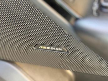 LAND ROVER RANGE ROVER VELAR 2.0 D240 R-Dynamic S SUV 5dr Diesel Auto 4WD Euro 6 (s/s) (240 p