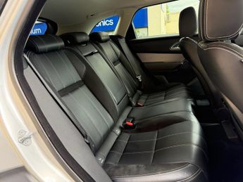 LAND ROVER RANGE ROVER VELAR 2.0 D240 R-Dynamic S SUV 5dr Diesel Auto 4WD Euro 6 (s/s) (240 p