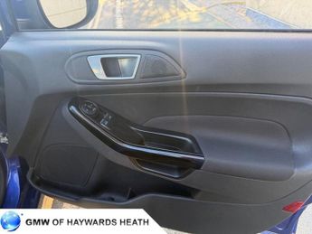 FORD FIESTA 1.0T EcoBoost Zetec Hatchback 5dr Petrol Powershift Euro 6 (100 