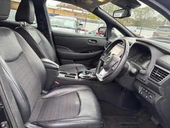 NISSAN LEAF 40kWh N-Connecta Hatchback 5 Door Electric Automatic Black 1 For