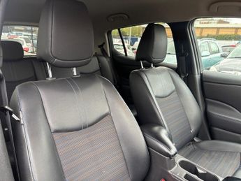 NISSAN LEAF 40kWh N-Connecta Hatchback 5 Door Electric Automatic Black 1 For