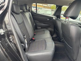 NISSAN LEAF 40kWh N-Connecta Hatchback 5 Door Electric Automatic Black 1 For