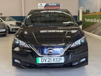 NISSAN LEAF 40kWh N-Connecta Hatchback 5 Door Electric Automatic Black 1 For