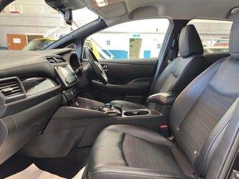 NISSAN LEAF 40kWh N-Connecta Hatchback 5 Door Electric Automatic Black 1 For