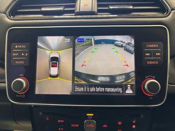 NISSAN LEAF 40kWh N-Connecta Hatchback 5 Door Electric Automatic Black 1 For