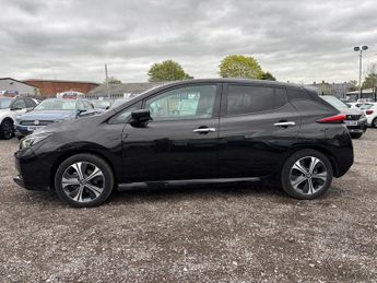 NISSAN LEAF 40kWh N-Connecta Hatchback 5 Door Electric Automatic Black 1 For