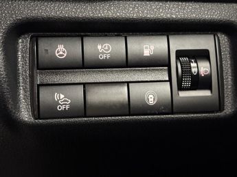 NISSAN LEAF 40kWh N-Connecta Hatchback 5 Door Electric Automatic Black 1 For