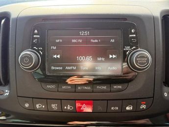 FIAT 500L 1.3 MultiJet Trekking MPV 5dr Diesel Dualogic Euro 5 (s/s) (85 b