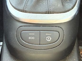 FIAT 500L 1.3 MultiJet Trekking MPV 5dr Diesel Dualogic Euro 5 (s/s) (85 b