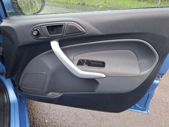 FORD FIESTA 1.4 Titanium Hatchback 5dr Petrol Automatic (154 g/km, 94 bhp)