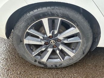 NISSAN MICRA 1.0 IG-T Tekna Hatchback 5dr Petrol XTRON Euro 6 (s/s) (100 ps)