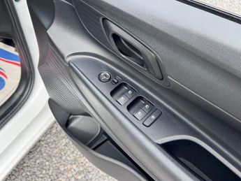 HYUNDAI I20 1.0 T-GDi MHEV SE Connect Hybrid 5dr - ONE OWNER