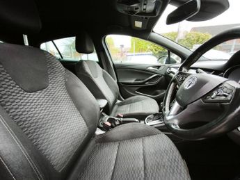 VAUXHALL ASTRA 1.6 CDTi BlueInjection SRi Nav Hatchback 5dr Diesel Auto Euro 6 