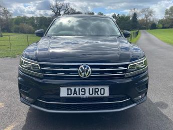 VOLKSWAGEN TIGUAN 2.0 TDI SEL SUV 5dr Diesel DSG 4Motion Euro 6 (s/s) (150 ps)