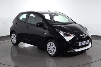 Toyota AYGO 1.0 VVT-i x-play Hatchback 5dr Petrol Manual Euro 6 (s/s) (71 ps