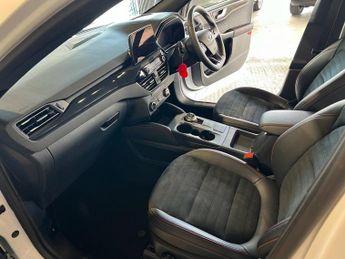FORD KUGA 2.5 EcoBoost Duratec 14.4kWh ST-Line First Edition SUV 5dr Petro