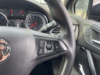 VAUXHALL ASTRA 1.4i Turbo SRi Hatchback 5dr Petrol Auto Euro 6 (s/s) (150 ps)