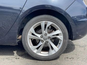 VAUXHALL ASTRA 1.4i Turbo SRi Hatchback 5dr Petrol Auto Euro 6 (s/s) (150 ps)