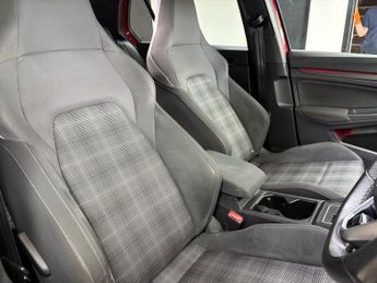 VOLKSWAGEN GOLF 2.0 TDI GTD Hatchback 5dr Diesel DSG Euro 6 (s/s) (200 ps)