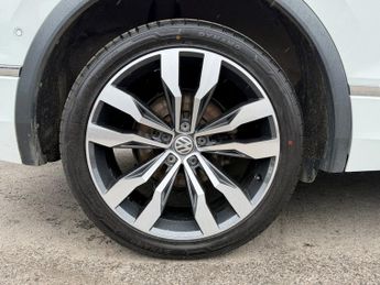 VOLKSWAGEN TIGUAN ALLSPACE 2.0 TDI R-Line Tech SUV 5dr Diesel DSG 4Motion Euro 6 (s/s) (190