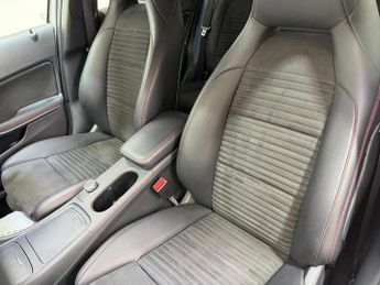 MERCEDES-BENZ A-CLASS 1.5 A180d AMG Line Hatchback 5dr Diesel 7G-DCT Euro 6 (s/s) (109