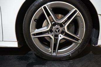 MERCEDES-BENZ A-CLASS 2.0 A200d AMG Line (Premium Plus) Hatchback 5dr Diesel 8G-DCT Eu