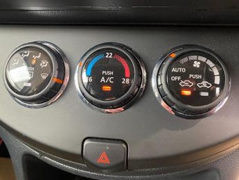 NISSAN NOTE 1.6 16V Tekna Hatchback 5dr Petrol Auto Euro 5 (110 ps)