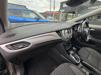 VAUXHALL ASTRA 1.5 Turbo D SRi VX Line Nav Hatchback 5dr Diesel Auto Euro 6 (s/