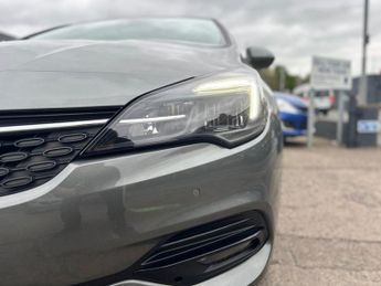 VAUXHALL ASTRA 1.5 Turbo D SRi VX Line Nav Hatchback 5dr Diesel Auto Euro 6 (s/