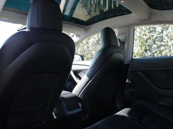 TESLA Model 3 Long Range Saloon 4dr Electric Auto RWD (282 ps)