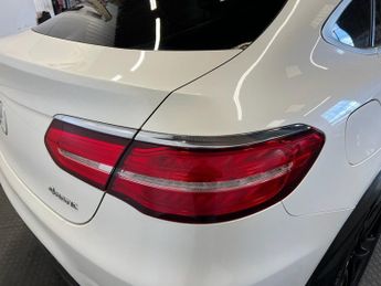 MERCEDES-BENZ GLC 2.1 GLC250d AMG Line (Premium) Coupe 5dr Diesel G-Tronic 4MATIC 
