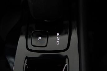 VOLVO XC40 2.0 B3 MHEV Plus Dark DCT Auto Euro 6 (s/s) 5dr