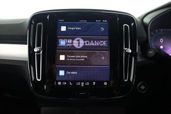VOLVO XC40 2.0 B3 MHEV Plus Dark DCT Auto Euro 6 (s/s) 5dr