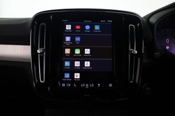 VOLVO XC40 2.0 B3 MHEV Plus Dark DCT Auto Euro 6 (s/s) 5dr