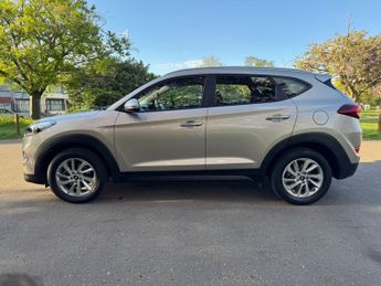 HYUNDAI TUCSON 1.7 CRDi Blue Drive SE Nav SUV 5dr Diesel DCT Euro 6 (s/s) (141 